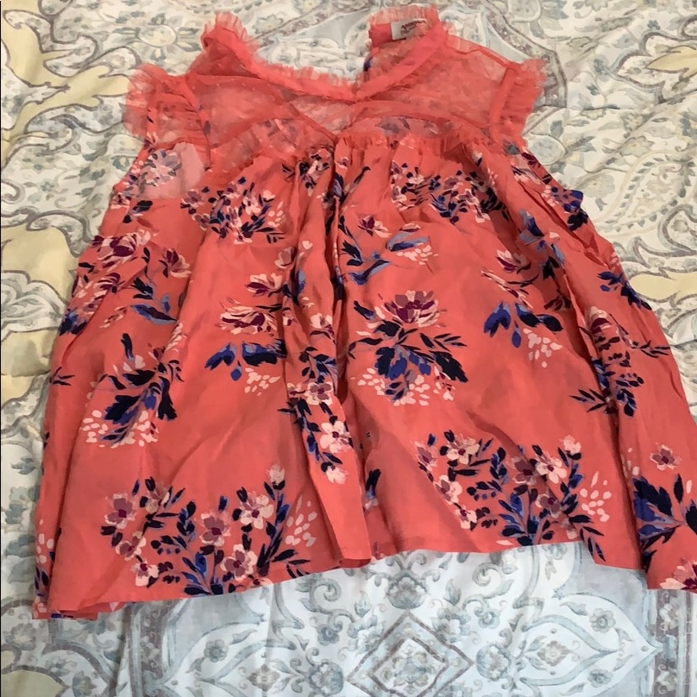 Sleeveless blouse